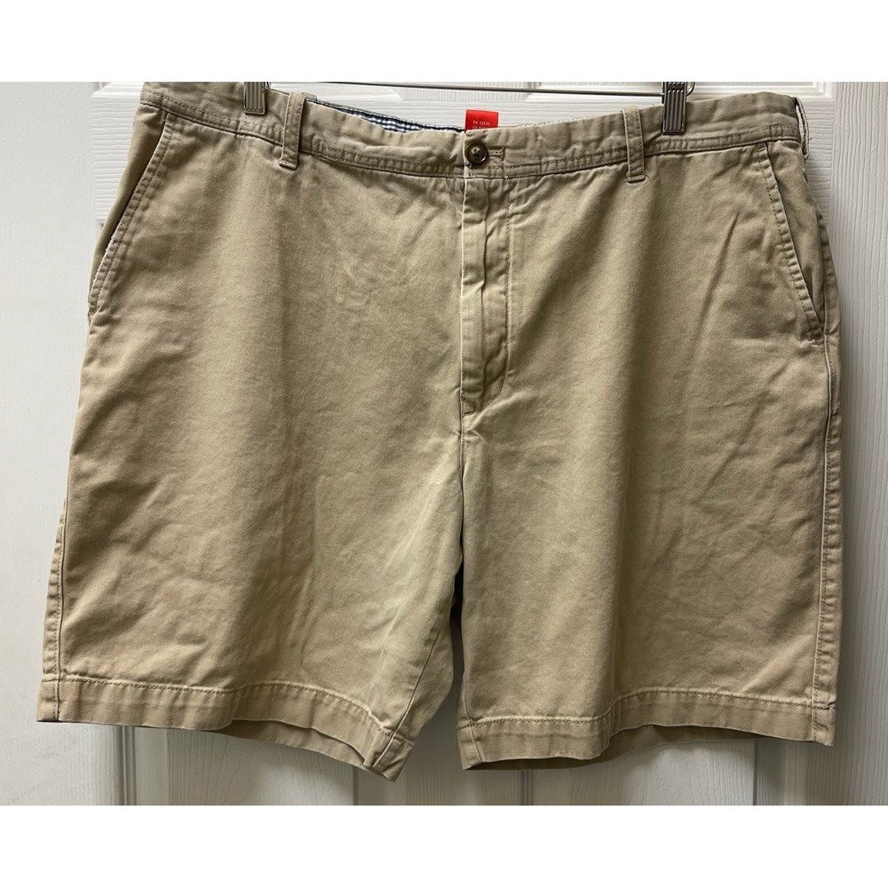 IZOD Men's 42 Waist 8" Inseam Khaki Chino Shorts‎